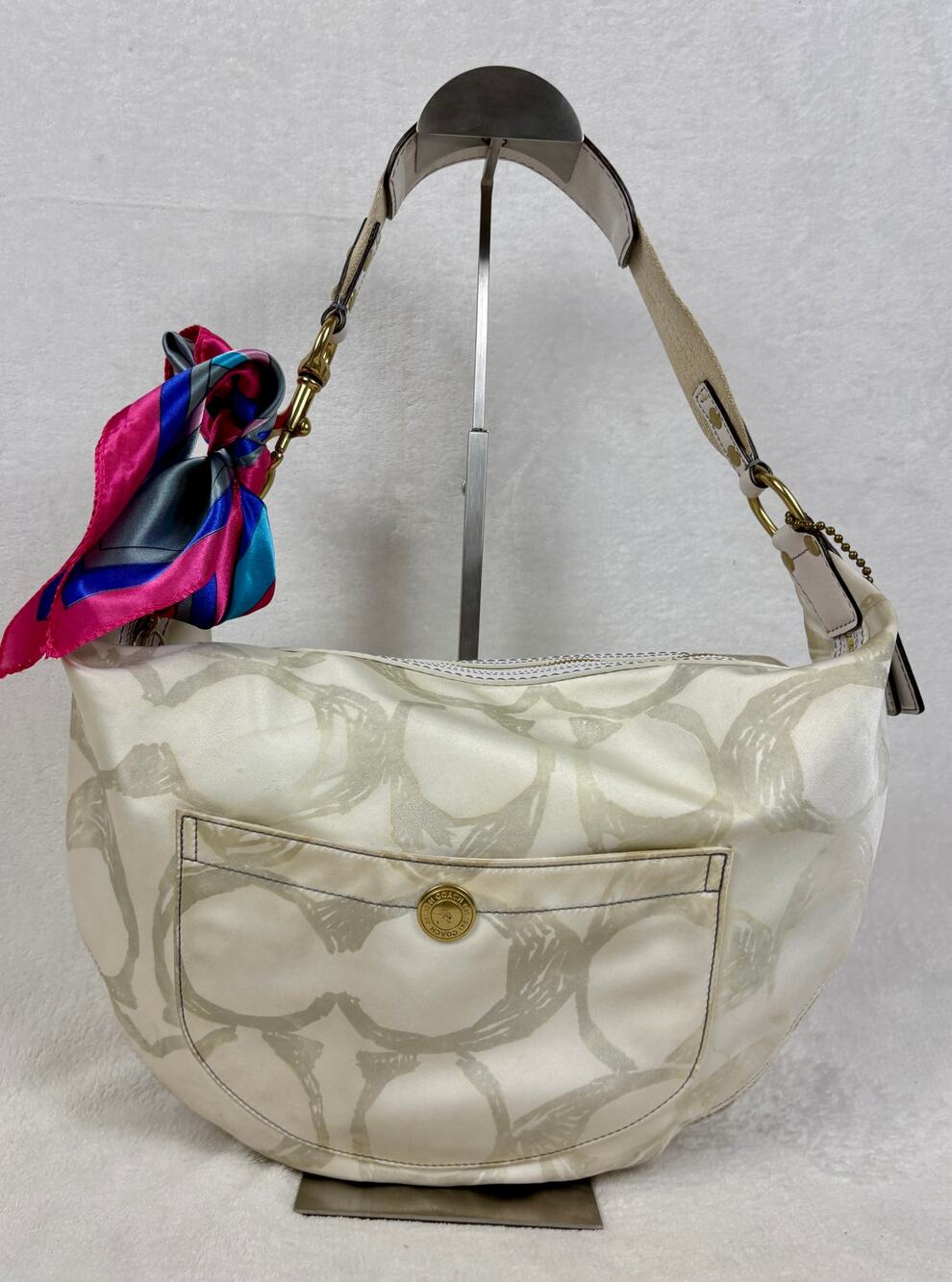 Coach Vintage Y2K Hamptons Signature Hobo in Cream Sateen
